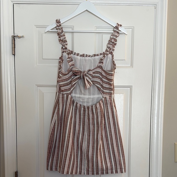 Striped Ruffle Dress - Picture 4 of 8